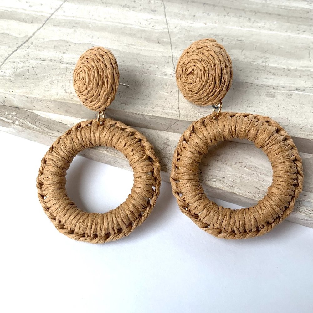 New ~ Anthropologie Natural Woven Raffia Hoop Earrings - Picture 4 of 8